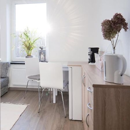 Preiswertes Modernes Gaestezimmer In Aue Bad-Schlema Екстер'єр фото